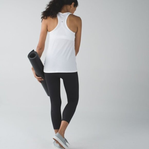 Lululemon Zone In Crop Black - Picture 4 of 11